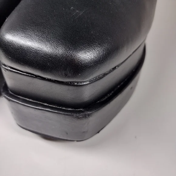 Boohoo Black Chunky High Platform Boots - Picture 14 of 15
